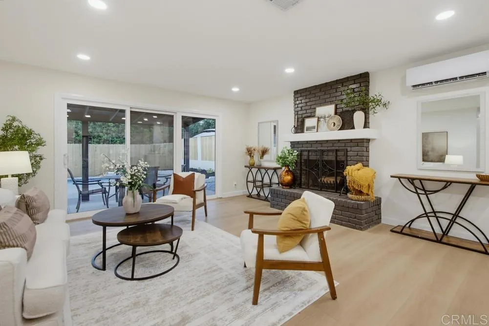 https://cdn.realtyfeed.com/cdn/127/307095208/6439240e4903cbe23343aea1e425c0b4.webp
