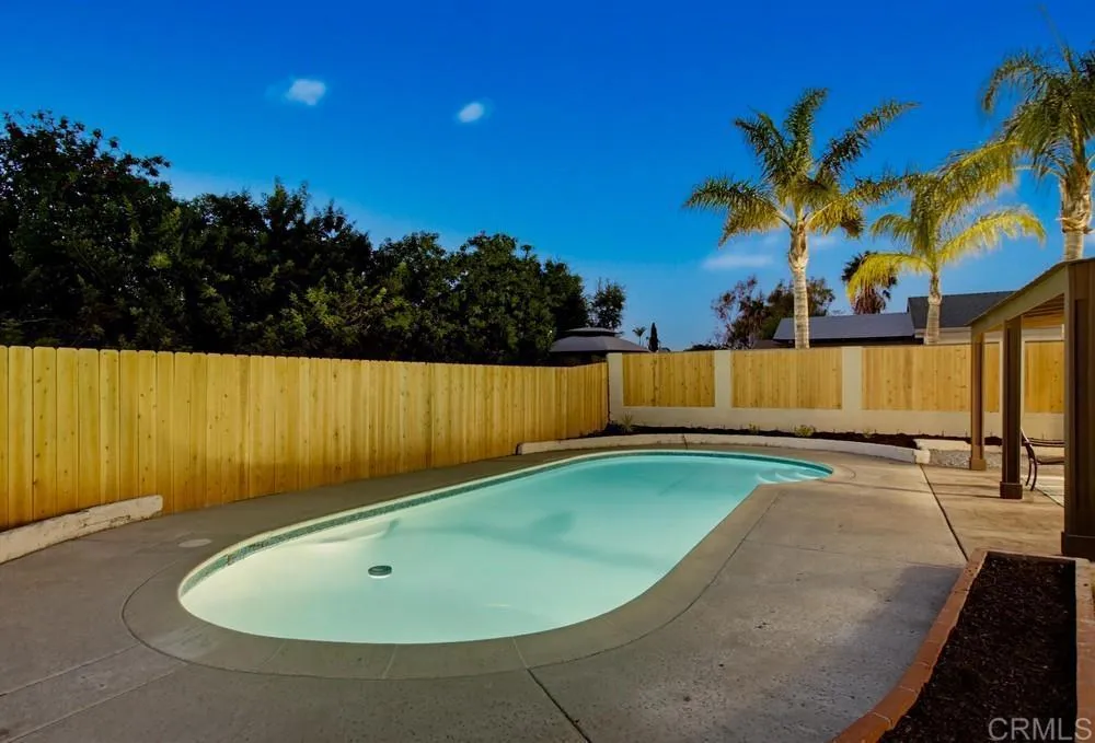https://cdn.realtyfeed.com/cdn/127/307095208/981e6bdde176a0527cca7e3fd25a108a.webp
