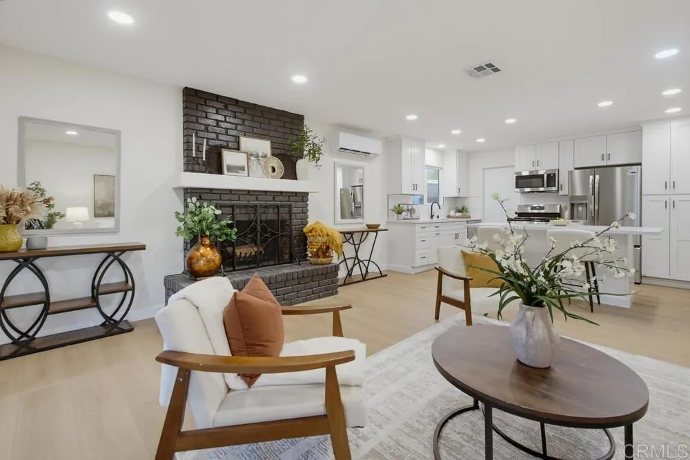 https://cdn.realtyfeed.com/cdn/127/307095208/b6b0f1387fb8d0e77a2cb363eb705659.webp