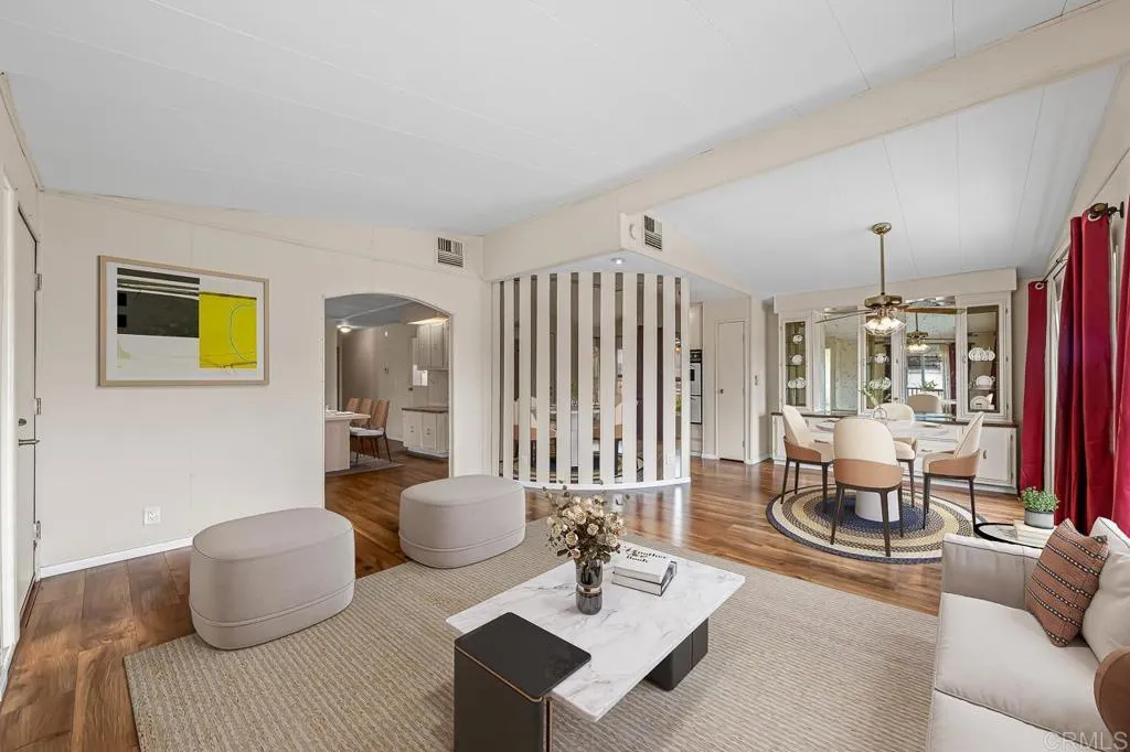 https://cdn.realtyfeed.com/cdn/127/307095215/cc530a7bbe7f2aec4540ee116aefcfc5.webp