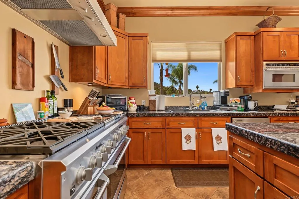11690 Minneola Circle, Valley Center, CA 92082 - Photo 5 of 47, Valley Center, CA