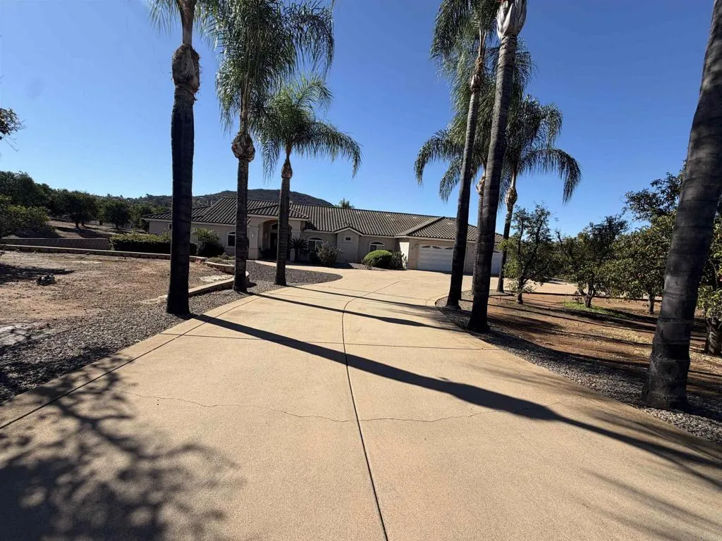 11690 Minneola Circle, Valley Center, CA 92082 - Photo 4 of 47, Valley Center, CA
