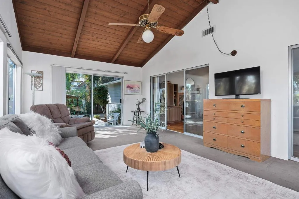 https://cdn.realtyfeed.com/cdn/127/307095333/c5489a4efe68c5c6fbdc6e5e24b407ad.webp