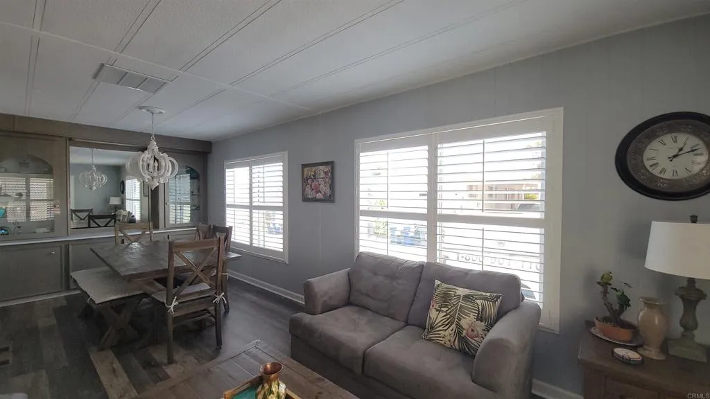 https://cdn.realtyfeed.com/cdn/127/307095367/1c20a9a99af21f149e1585632b3e0420.webp