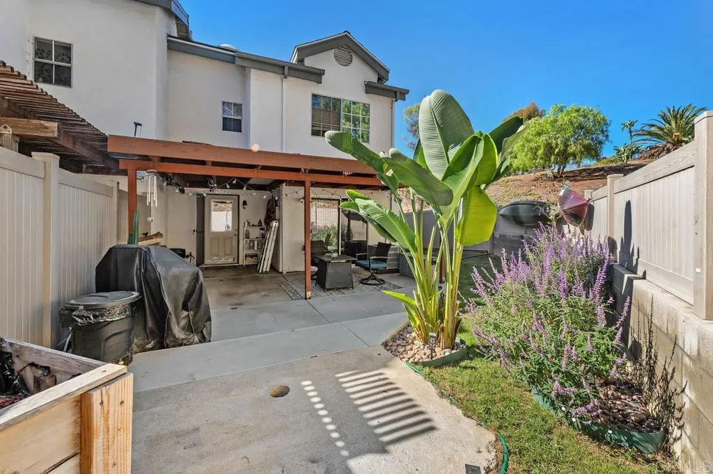 https://cdn.realtyfeed.com/cdn/127/307095370/913b702c7c27f276941f097f40676d70.webp