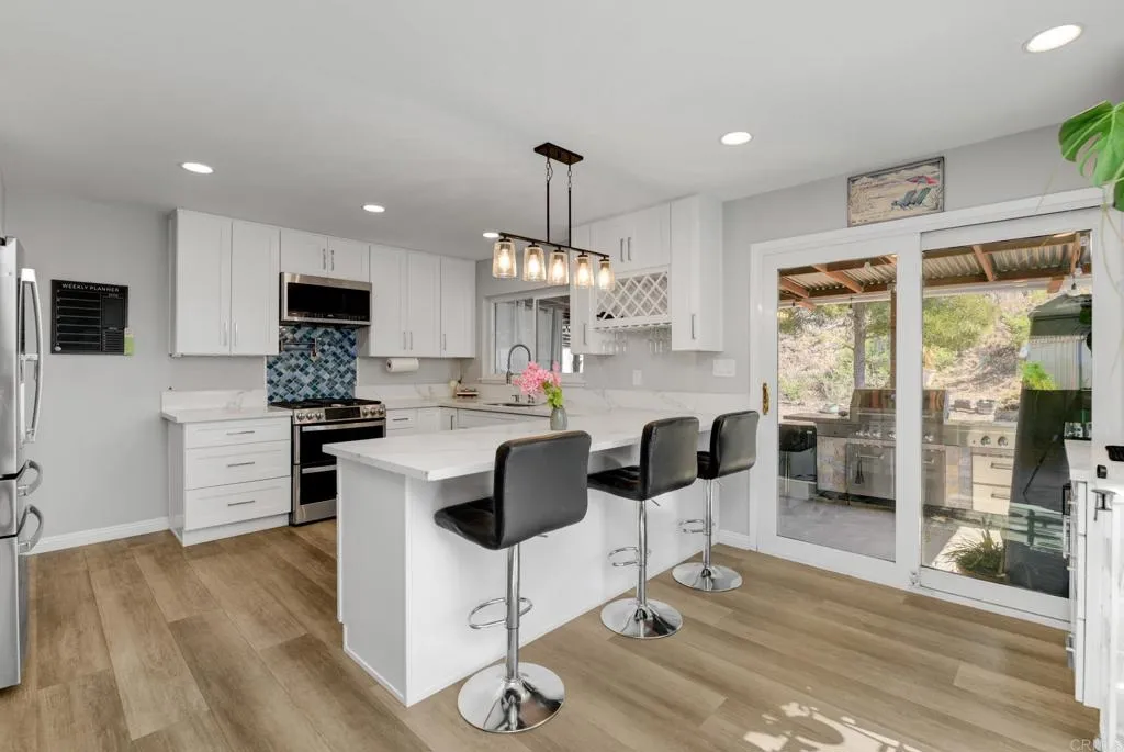 https://cdn.realtyfeed.com/cdn/127/307095463/107b48e00313e9d64c17c238e354c883.webp