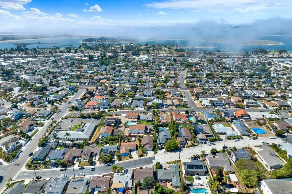 https://cdn.realtyfeed.com/cdn/127/307095463/3d9ff1281fdab50f65edaf4fdd199936.webp