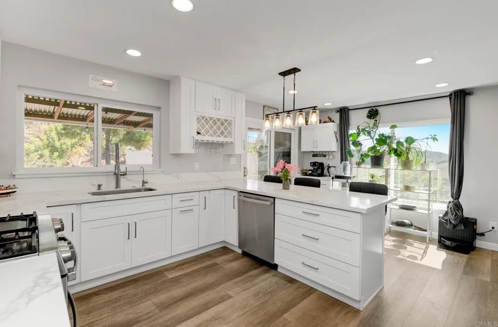 https://cdn.realtyfeed.com/cdn/127/307095463/416dfbb72cbe1cc6b1bf0bdef496f1b2.webp