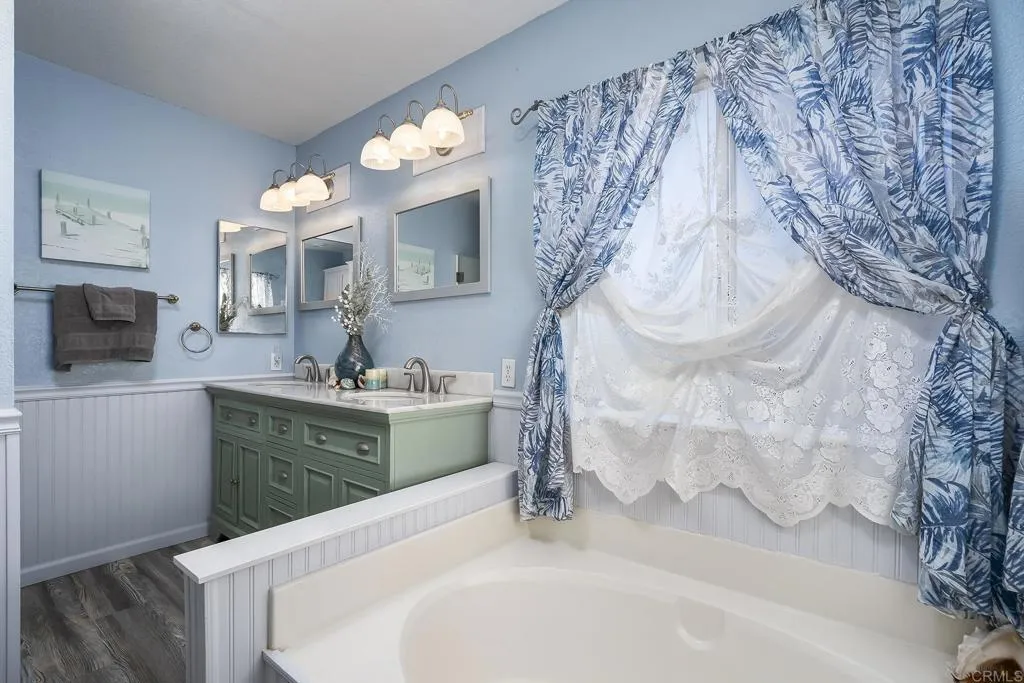 https://cdn.realtyfeed.com/cdn/127/307095562/0a488bf6bf986bb886cd2864c01ca585.webp