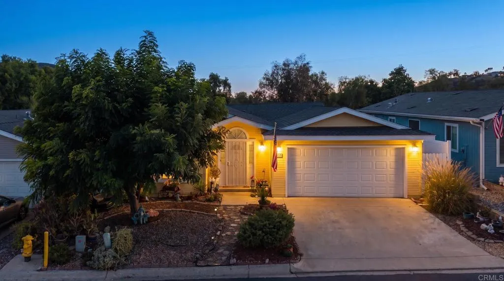 https://cdn.realtyfeed.com/cdn/127/307095562/5a601ad7d90dafcf32125da4b3af9e44.webp