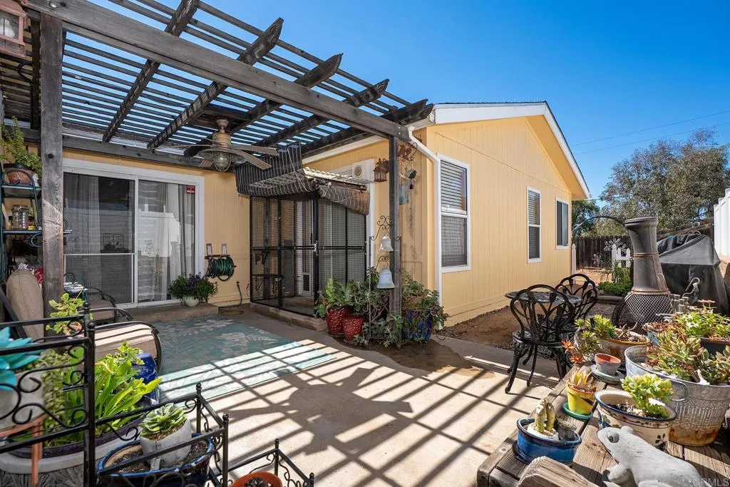 https://cdn.realtyfeed.com/cdn/127/307095562/98bc24a7577d66d28f107ae7df986391.webp