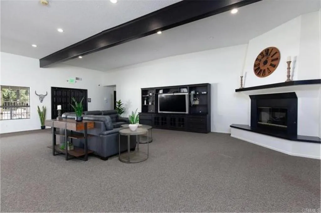 https://cdn.realtyfeed.com/cdn/127/307095562/b7877e15d823e3bb51bd5de0779fd00c.webp