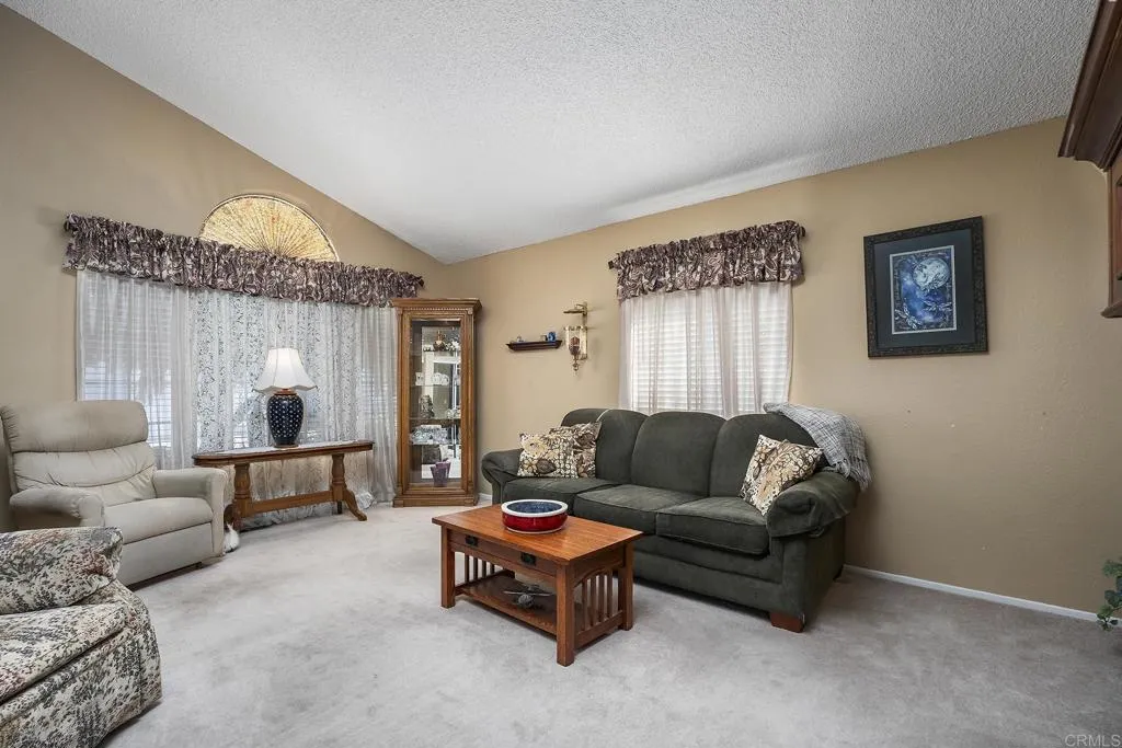 https://cdn.realtyfeed.com/cdn/127/307095562/c27b6d4db6f849c420630196cea25adb.webp