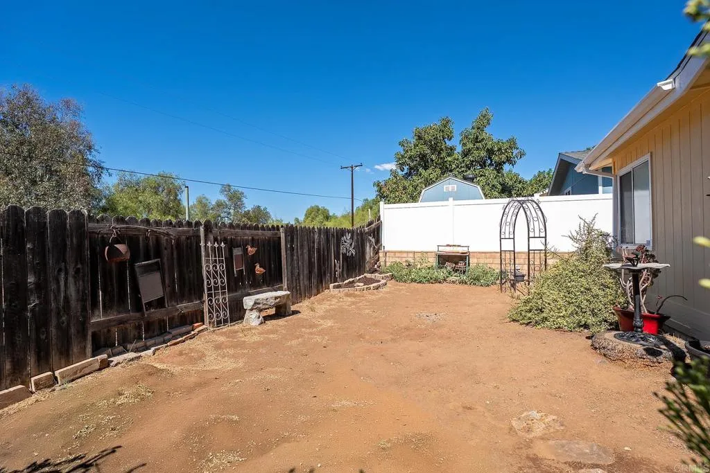 https://cdn.realtyfeed.com/cdn/127/307095562/d915121637ca77a518640d315ca1e837.webp