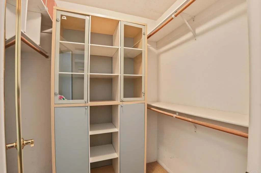 https://cdn.realtyfeed.com/cdn/127/307095566/13604cc508a79741f43cc48a40b81456.webp