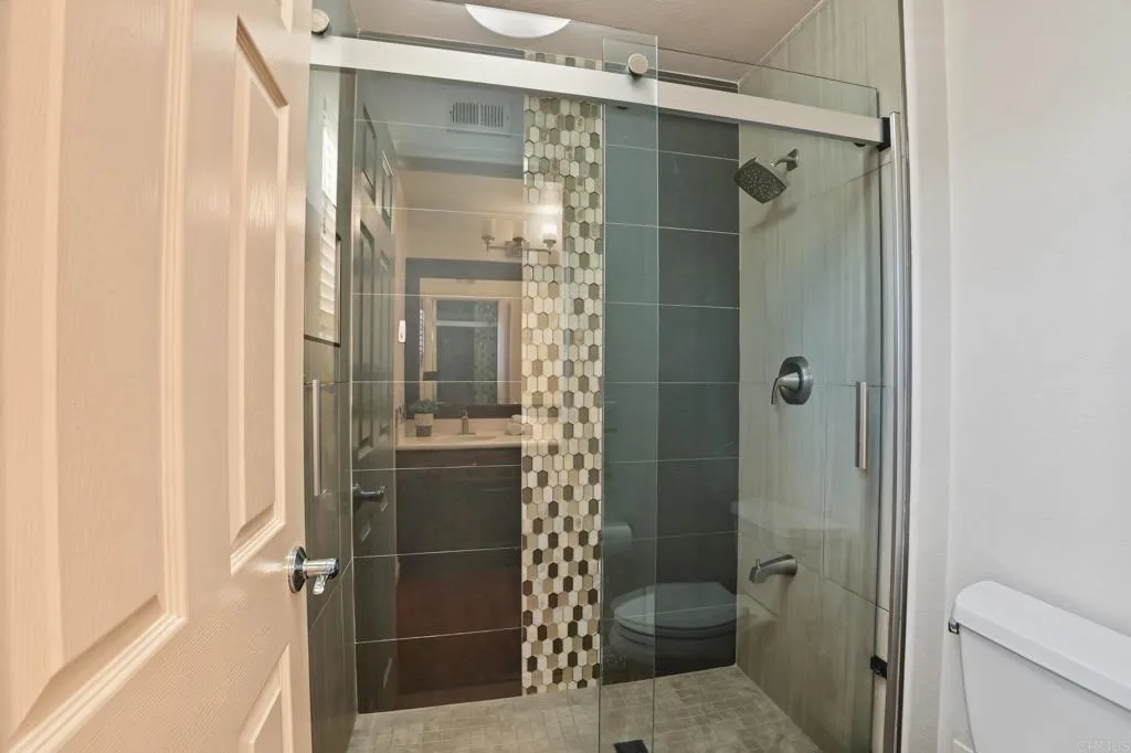 https://cdn.realtyfeed.com/cdn/127/307095566/19b03981736c402e6295c64552ca16a1.webp
