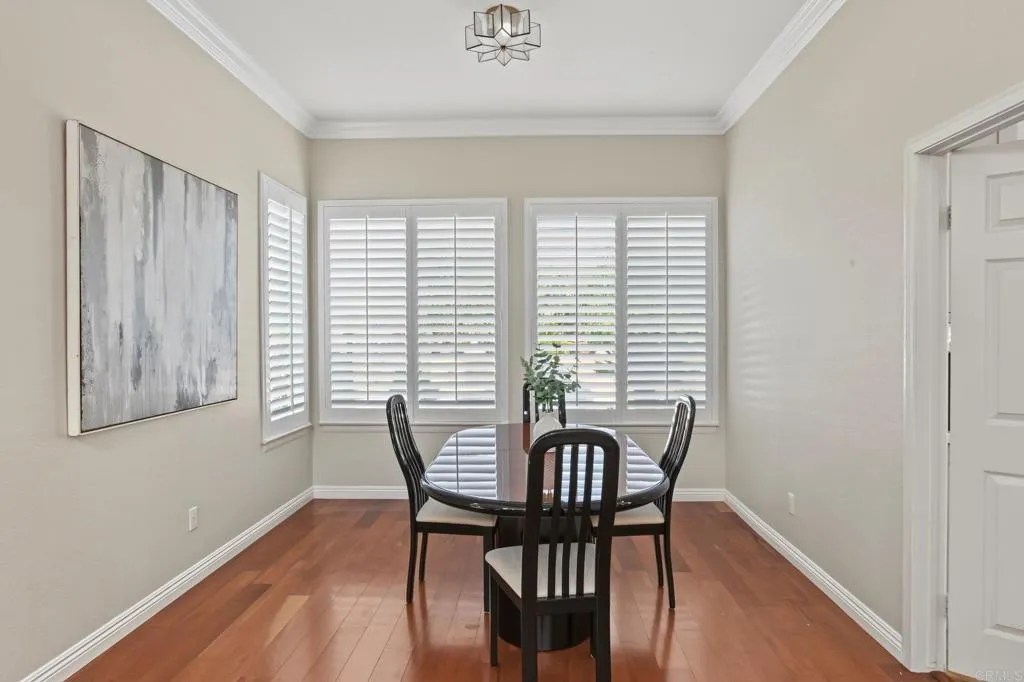 https://cdn.realtyfeed.com/cdn/127/307095566/45a6d8627bbf35f6b9f7fb17a5acf297.webp