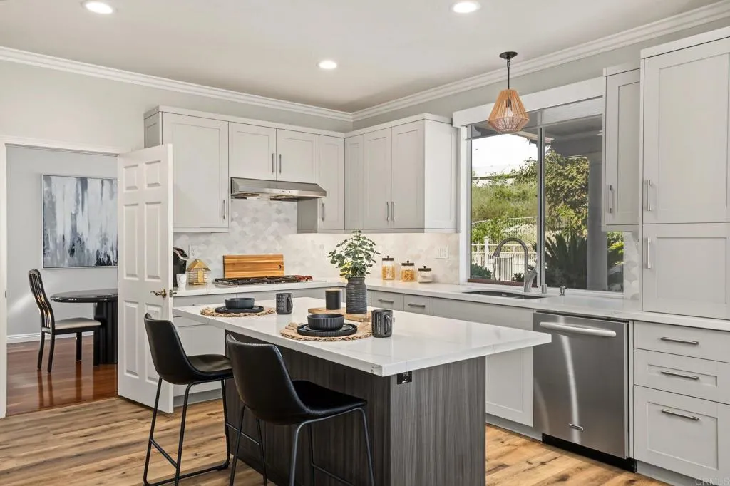 https://cdn.realtyfeed.com/cdn/127/307095566/4646f6b17e368926440deda9bfadd2cb.webp