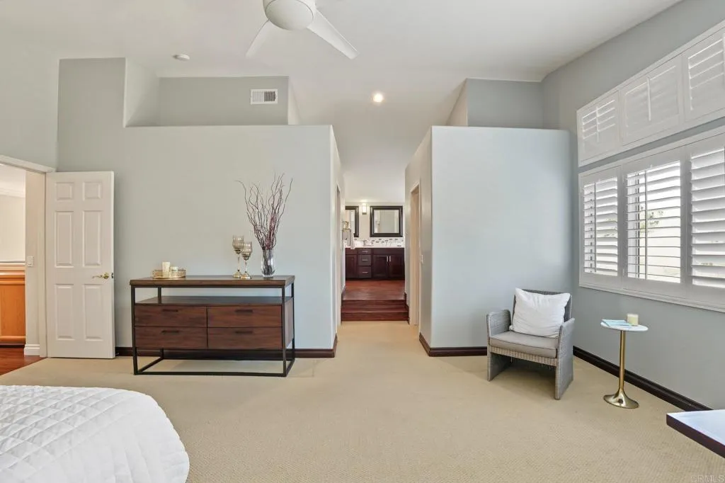 https://cdn.realtyfeed.com/cdn/127/307095566/796de5cc5e5e4087077e196a4e907c2b.webp