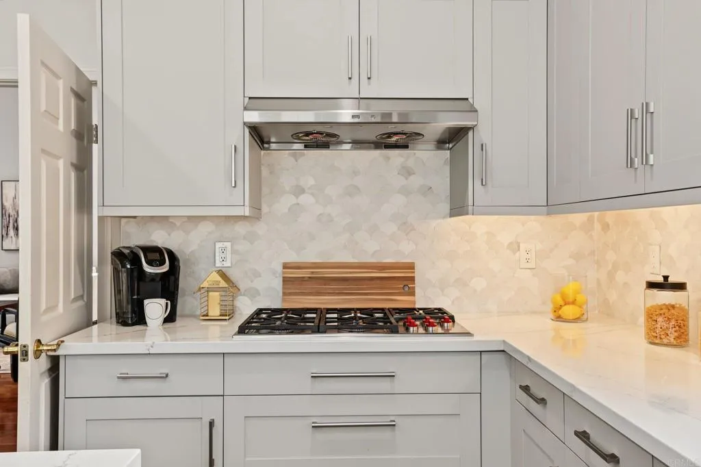 https://cdn.realtyfeed.com/cdn/127/307095566/7f02c7362ffa1f75740a77ff32690315.webp
