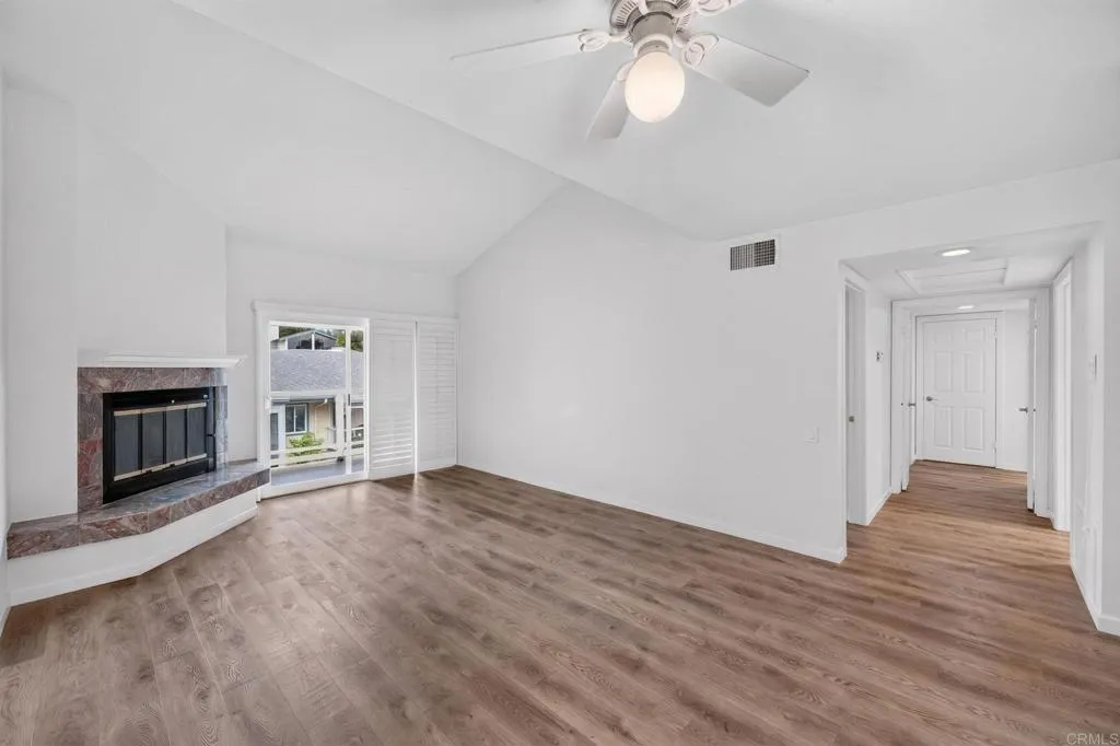 https://cdn.realtyfeed.com/cdn/127/307095649/44c43ea8c3527d011d84d20beae8bcf8.webp