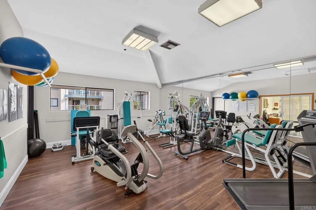 https://cdn.realtyfeed.com/cdn/127/307095649/605a29c73c1440ff4ae2b7e0c749287d.webp