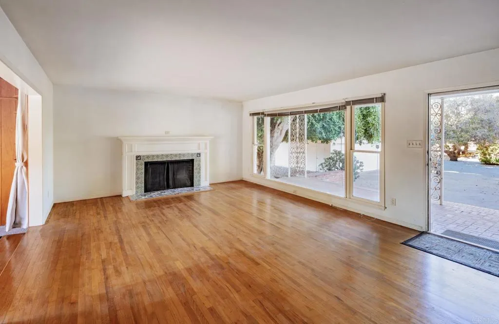 https://cdn.realtyfeed.com/cdn/127/307095660/203af074586226c7f1f94144de72c8b4.webp