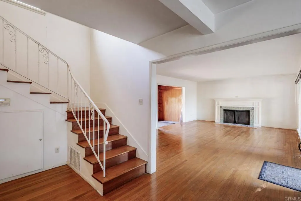 https://cdn.realtyfeed.com/cdn/127/307095660/4d426a4c06201b3d564619fff96f770b.webp