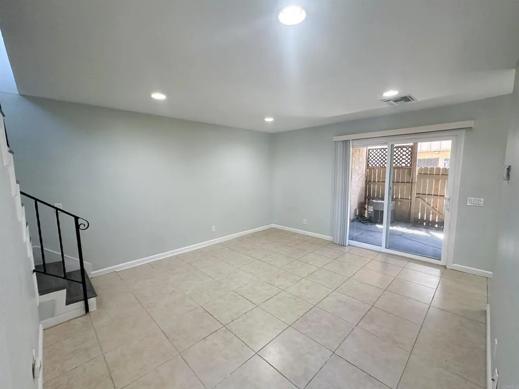 https://cdn.realtyfeed.com/cdn/127/307095735/f18f04ae731055bbed94d3a797410f8c.webp