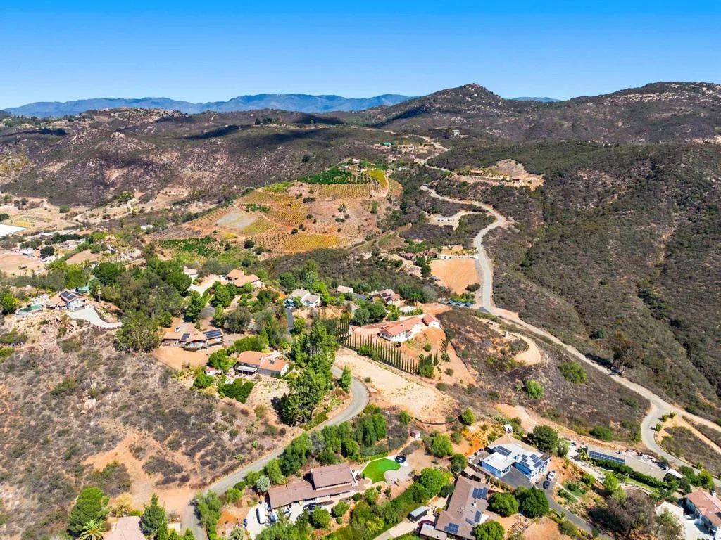26421 Sky, Escondido, CA 92026 - Photo 5 of 13, Escondido, CA