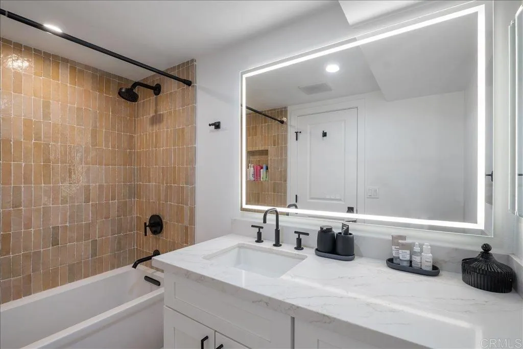https://cdn.realtyfeed.com/cdn/127/307095765/dc4dfcab926b41a83571ab4a1299790e.webp