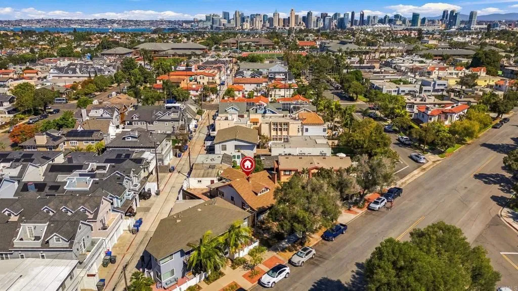 https://cdn.realtyfeed.com/cdn/127/307095862/3528cb460b529eb8bf41b583fa3841fe.webp