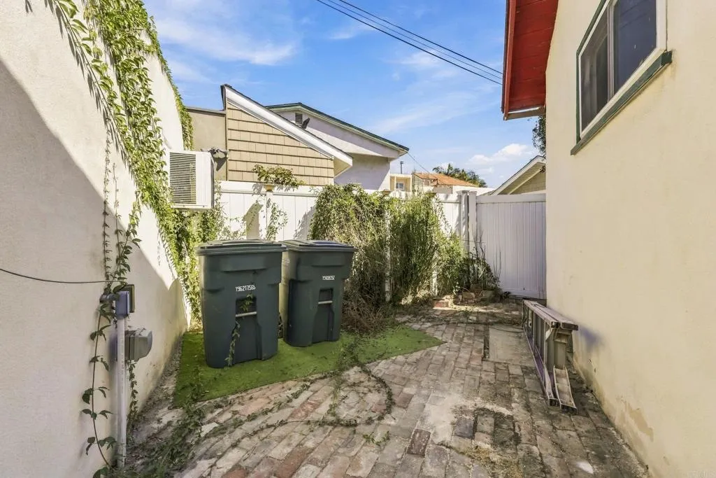 https://cdn.realtyfeed.com/cdn/127/307095862/46887ce9debdef8e6e8e051263733f8a.webp