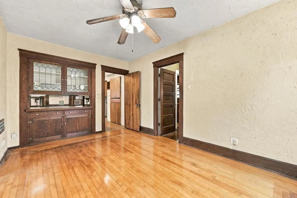 https://cdn.realtyfeed.com/cdn/127/307095862/6bfbba935c6d9cda095aeabc82b4d8be.webp