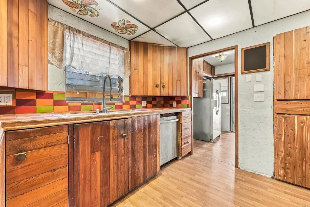 https://cdn.realtyfeed.com/cdn/127/307095862/77361da1a79fd482ff56febe34cc7f23.webp