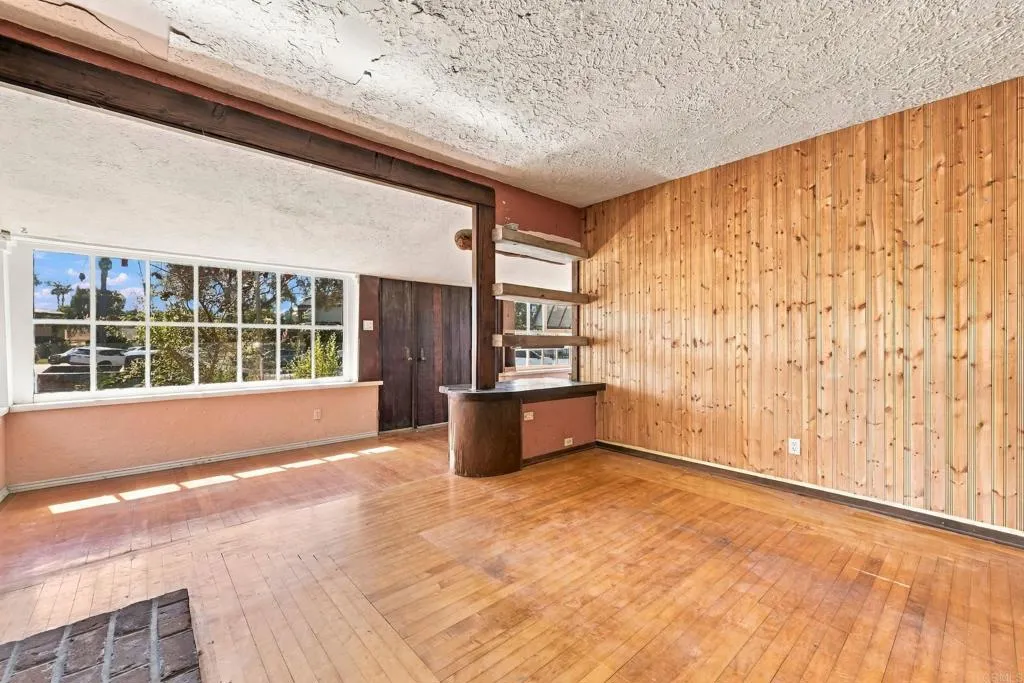 https://cdn.realtyfeed.com/cdn/127/307095862/7995044e1c3bba389b30a4ded34d4f61.webp