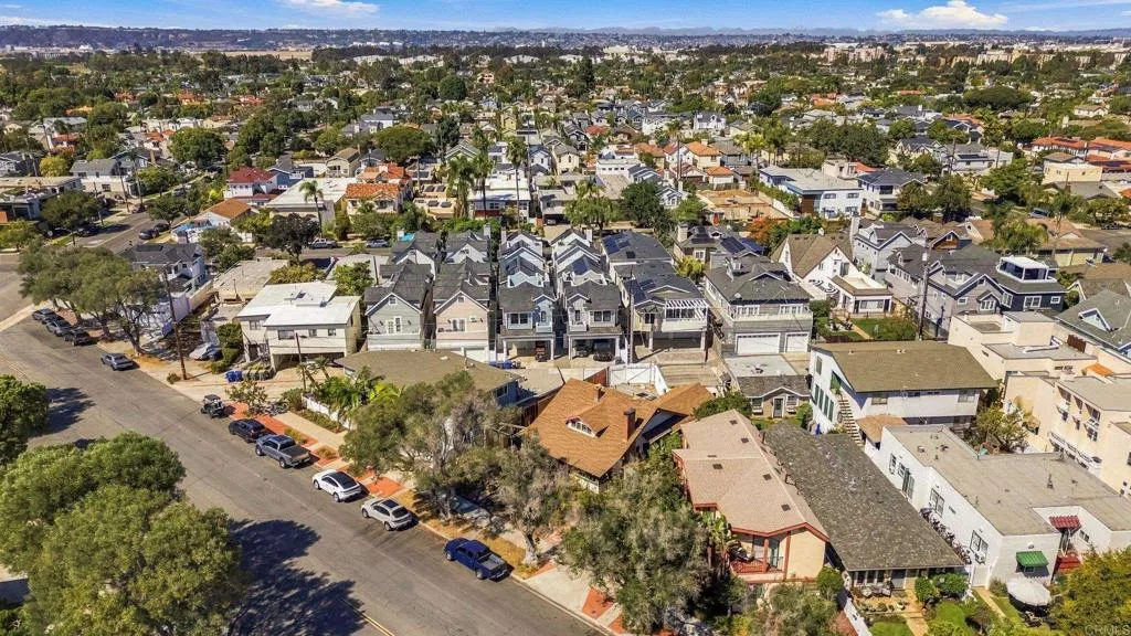 https://cdn.realtyfeed.com/cdn/127/307095862/8a895ab37cc29c9d00c2a10621d10645.webp