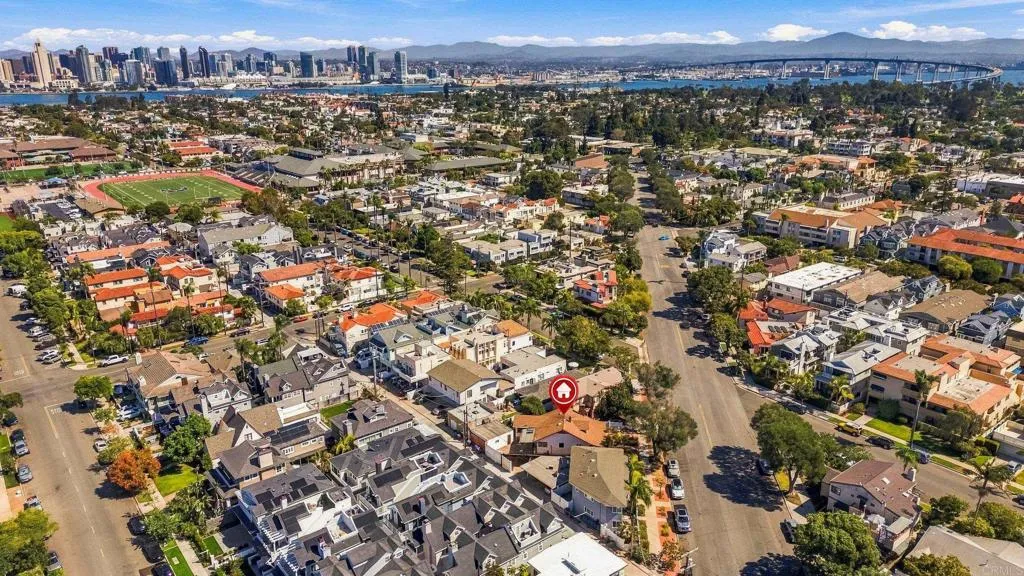 https://cdn.realtyfeed.com/cdn/127/307095862/9c6f61b3a3d69af9820ff19877768ced.webp