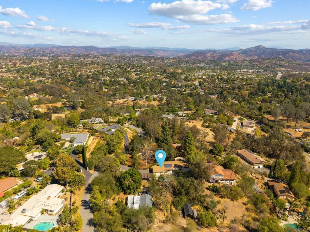 https://cdn.realtyfeed.com/cdn/127/307095879/2d8a65430cba1da5ad6ce6e1ddd5e27f.webp