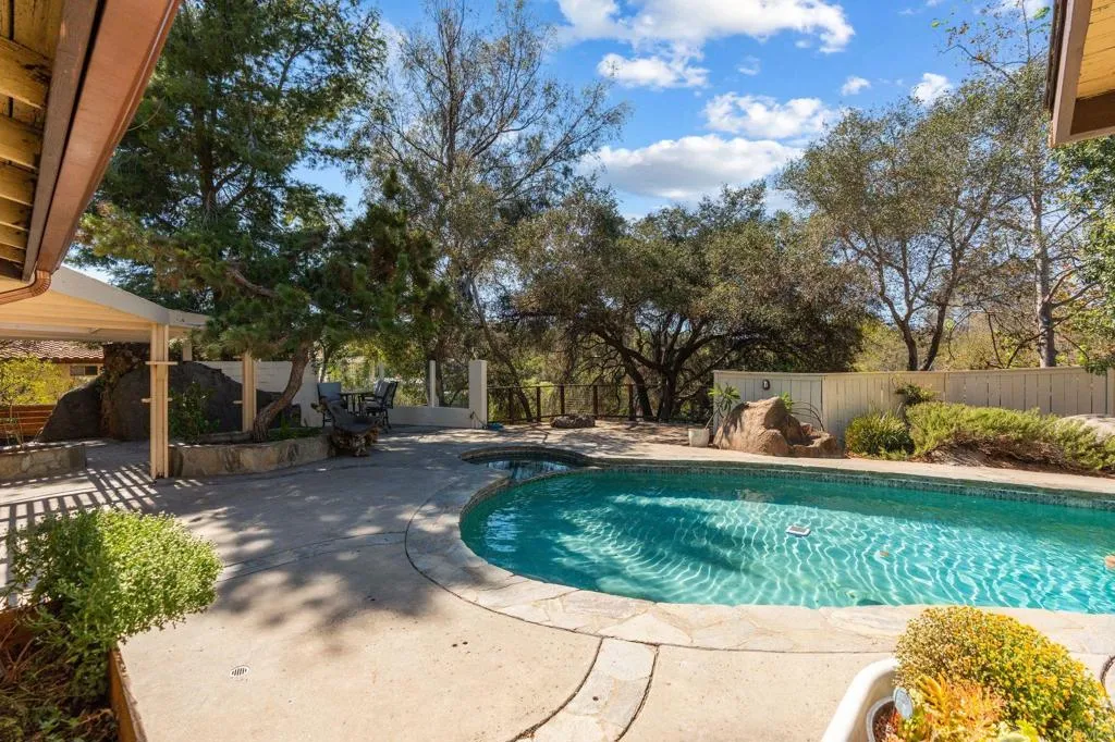 https://cdn.realtyfeed.com/cdn/127/307095879/604db616cfac4224a3c754c29db1bbad.webp
