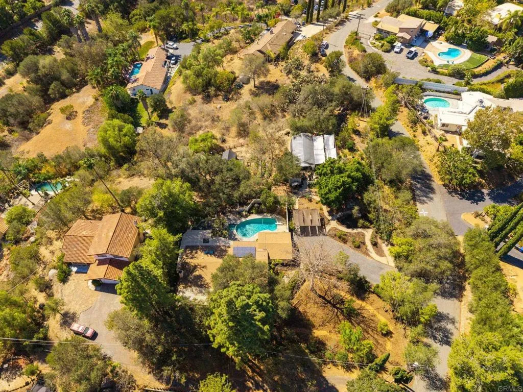 https://cdn.realtyfeed.com/cdn/127/307095879/7b77ed22e39ae063a3ba1b7639e1e2a3.webp