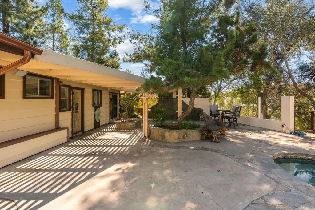 https://cdn.realtyfeed.com/cdn/127/307095879/98d83b02edba75c9723e53a0098fa1fb.webp
