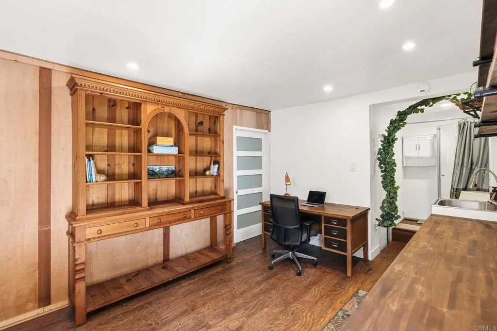 https://cdn.realtyfeed.com/cdn/127/307095879/fe26801d32b8fb9fda8230831c0945ec.webp