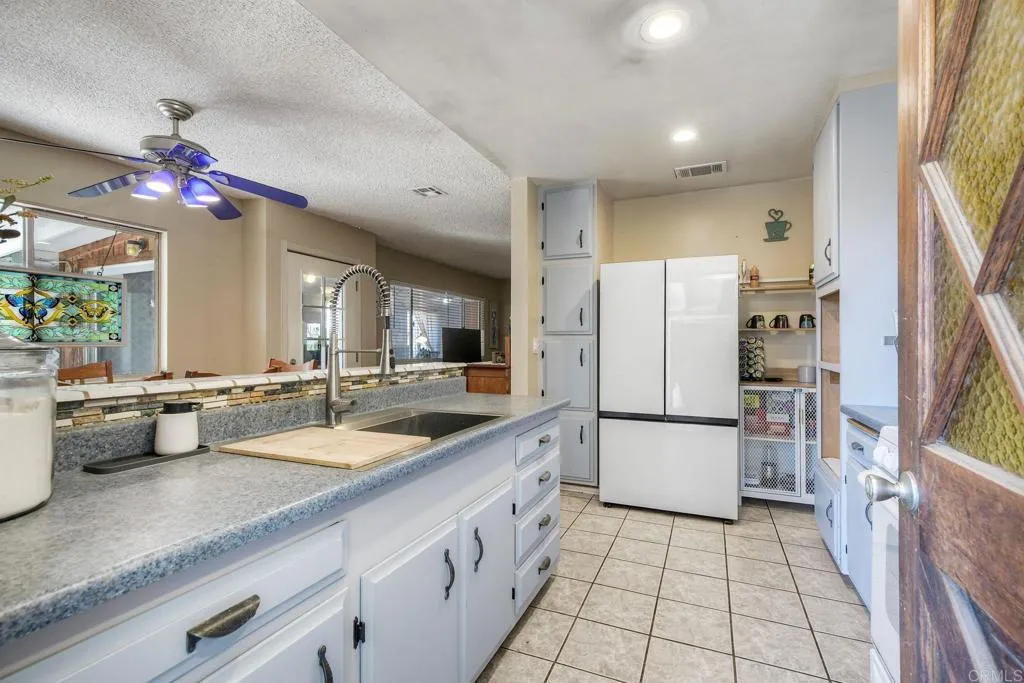 https://cdn.realtyfeed.com/cdn/127/307095923/29124f49c505ec60b26774e863c9dd1b.webp