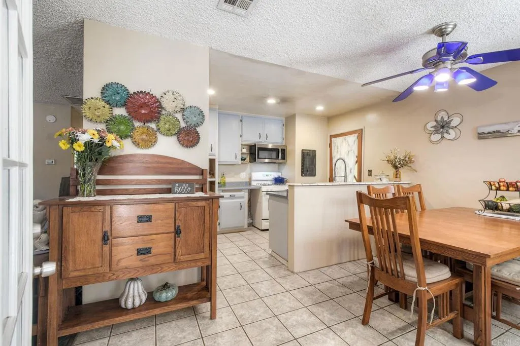https://cdn.realtyfeed.com/cdn/127/307095923/39baa9f4289db96f76cedd0d0a57c857.webp