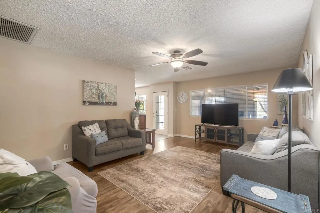 https://cdn.realtyfeed.com/cdn/127/307095923/9f656c42c2dbc7dd64a9ac3ca556cba7.webp