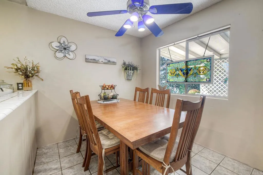 https://cdn.realtyfeed.com/cdn/127/307095923/ca0f98bfaa41b482589dda6f49a19124.webp