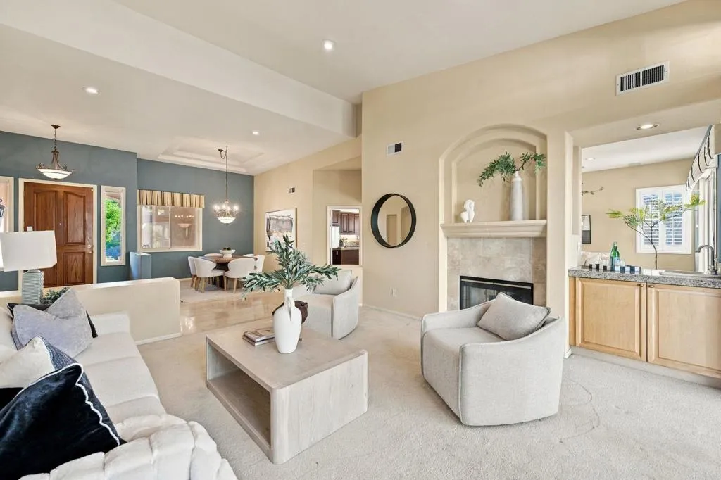 https://cdn.realtyfeed.com/cdn/127/307096183/315b5a1a9cf928830df36fbc2bbae275.webp