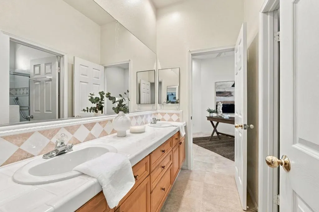 https://cdn.realtyfeed.com/cdn/127/307096183/5e2d9a7d2abebfd2aee24080a649d02b.webp