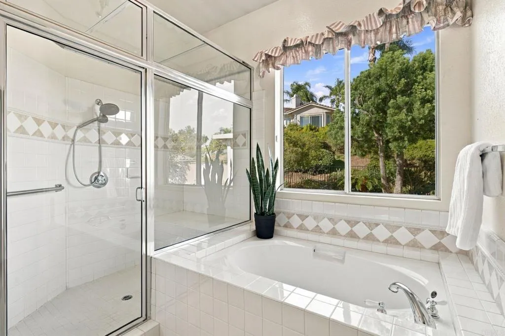https://cdn.realtyfeed.com/cdn/127/307096183/aacc33d4eb40c1ec1cd5036d360626c9.webp